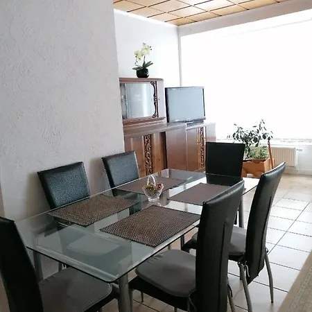 Schoene Im Herzen Von Apartamento